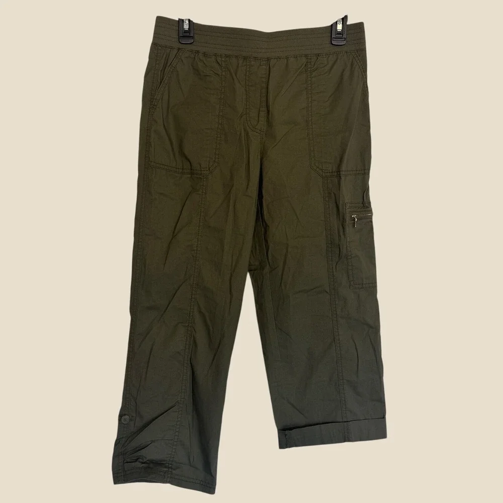 Chico's New Size‎ 0 US 4 Olive Green Poplin Cropped Roll Tab Pull On Pants